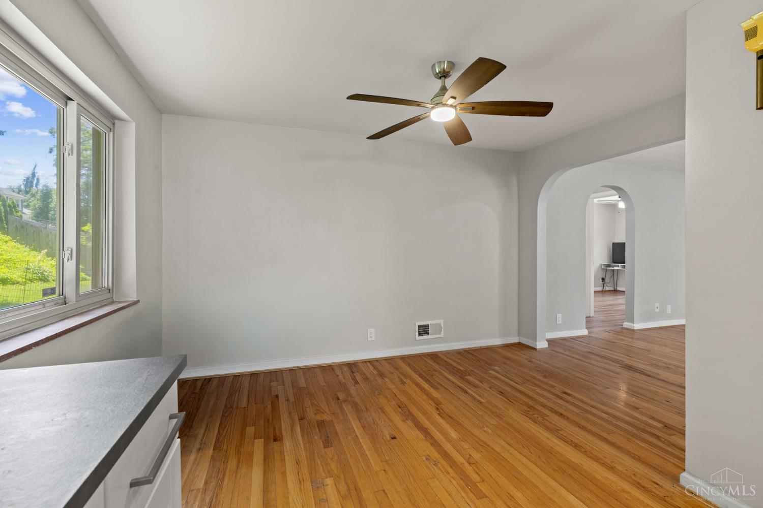 5758 Glengate Lane