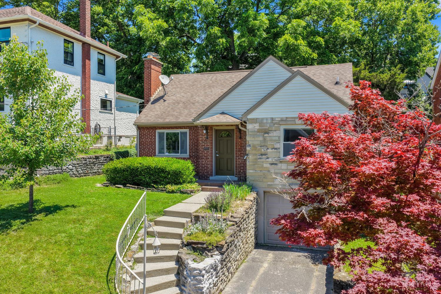 5758 Glengate Lane