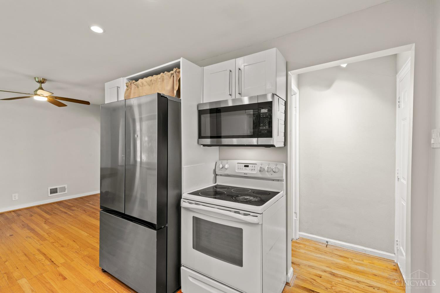 5758 Glengate Lane
