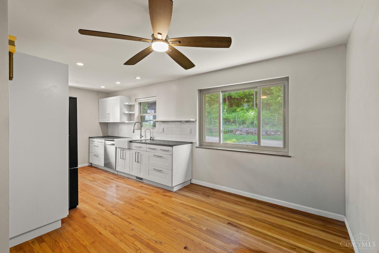5758 Glengate Lane