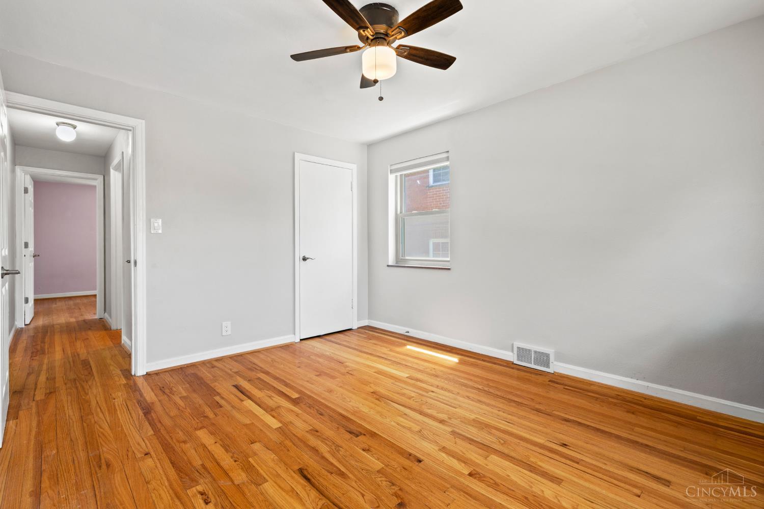 5758 Glengate Lane