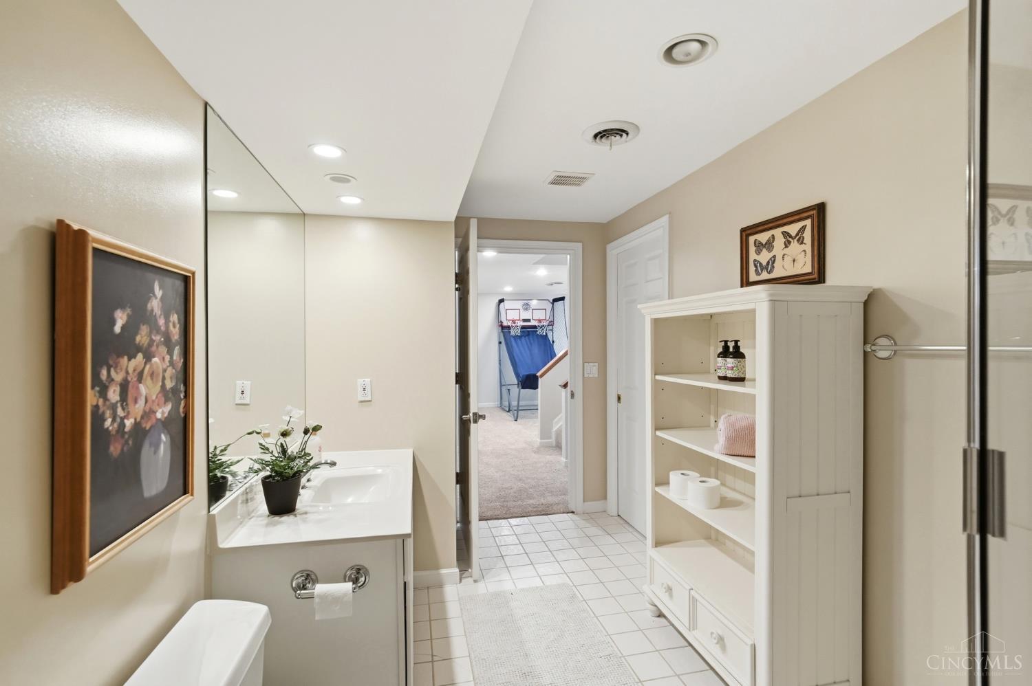 8096 Wycliffe Drive