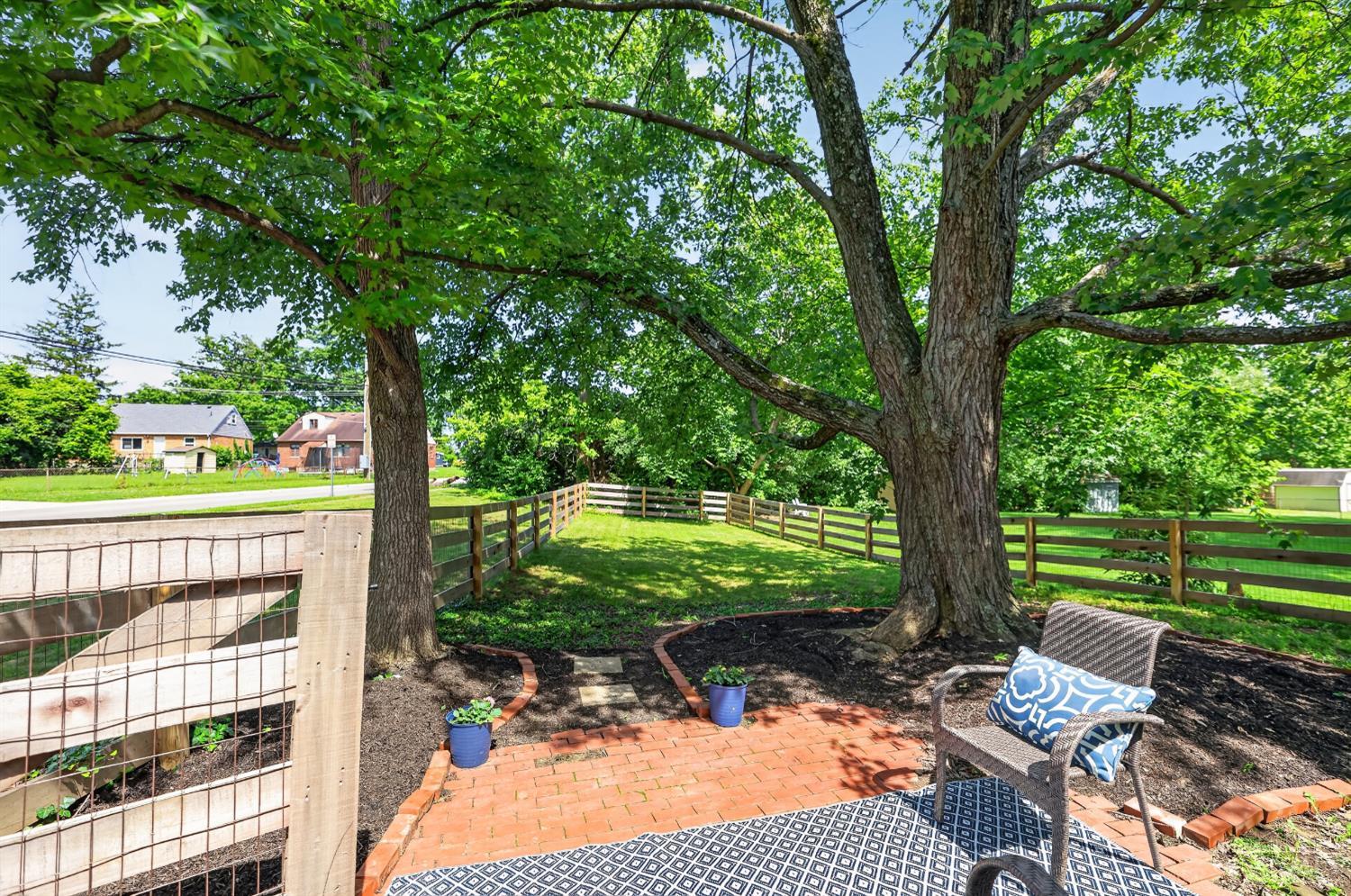 8978 Blossom Drive