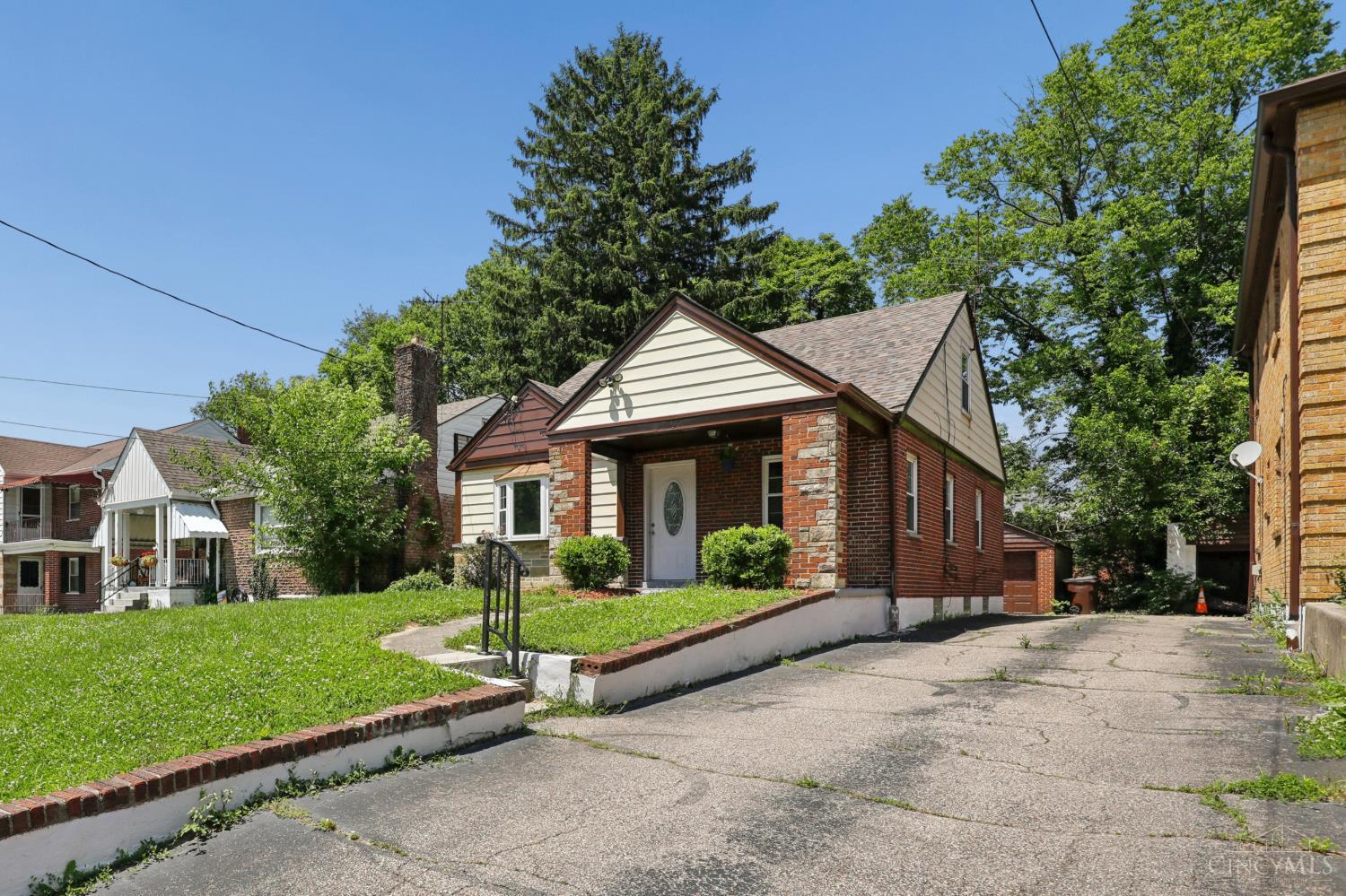 2652 Cedarbrook Drive