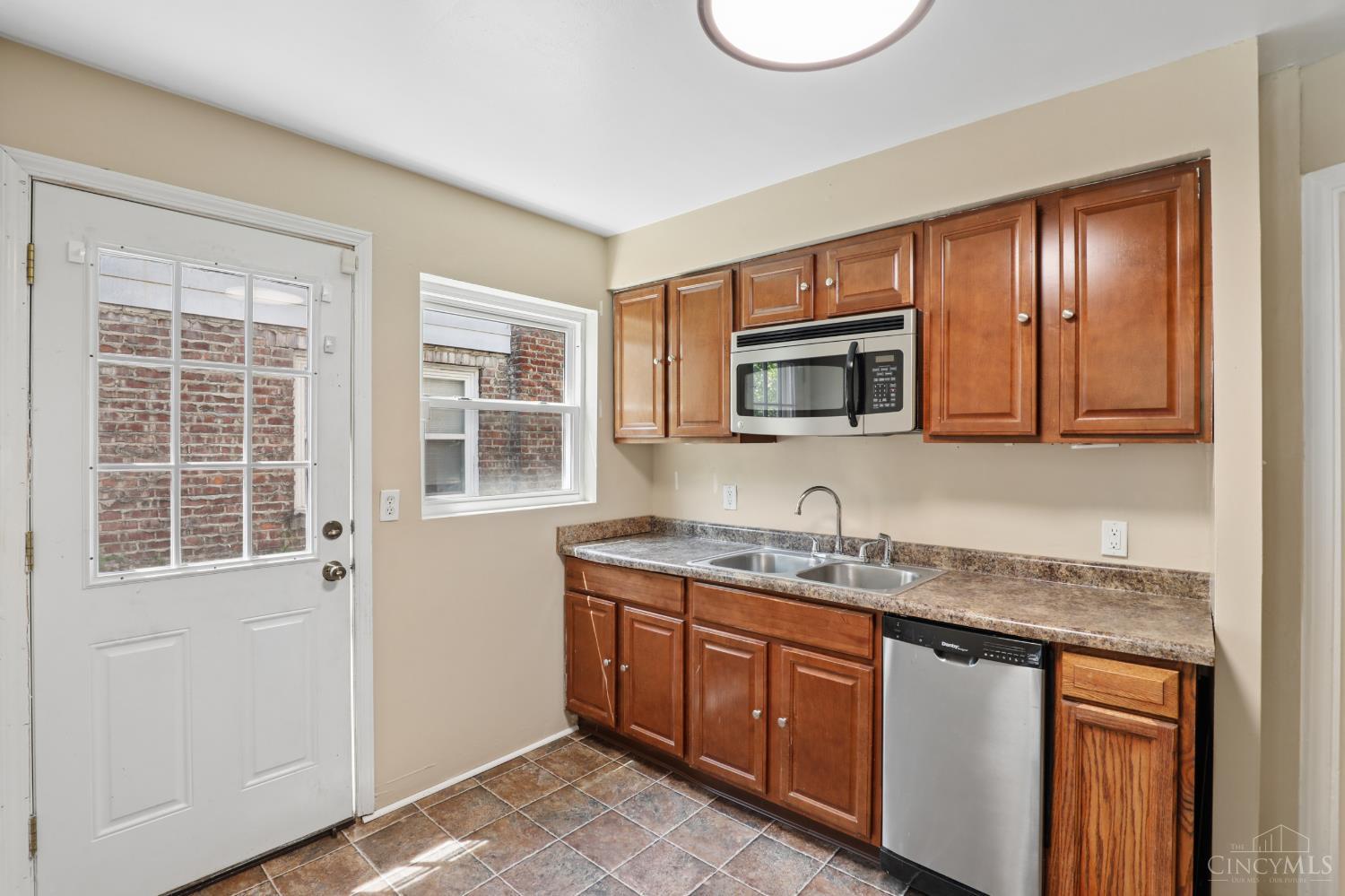 2652 Cedarbrook Drive