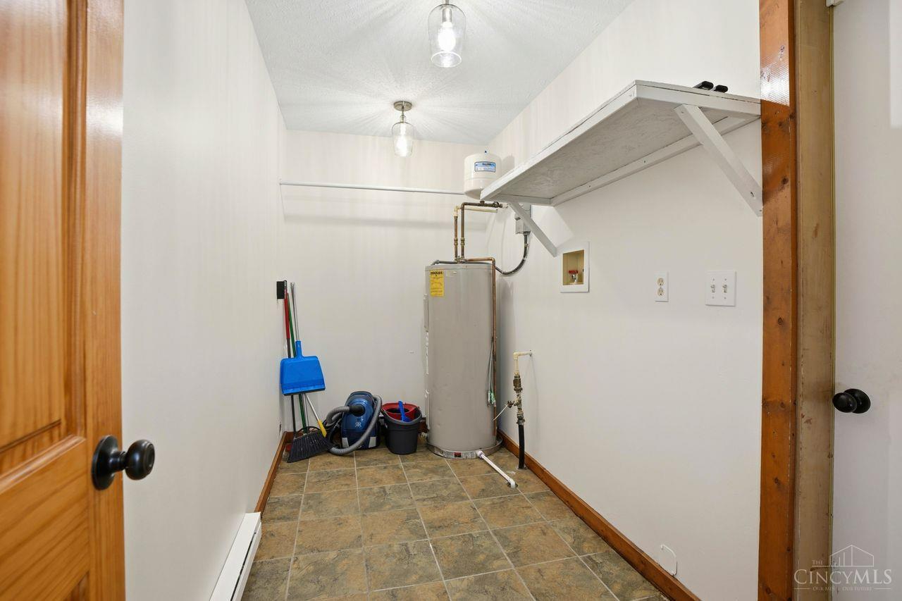 1643 Woodville Pike