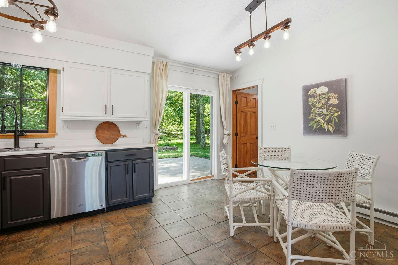 1643 Woodville Pike