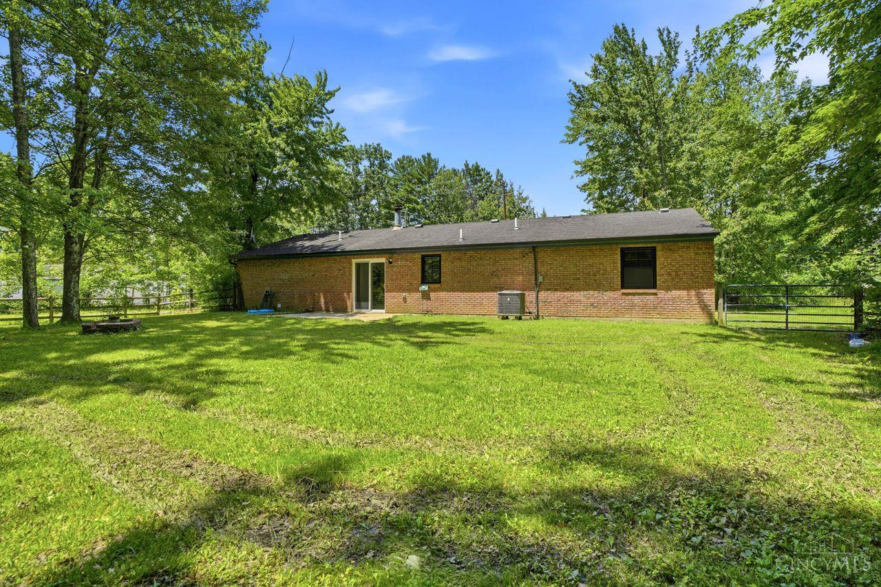 1643 Woodville Pike