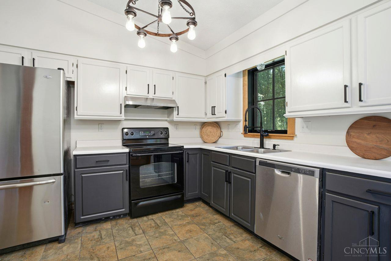 1643 Woodville Pike