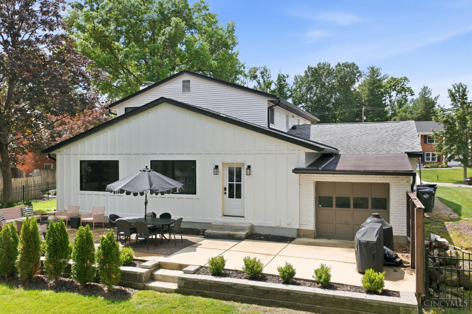5260 Autumnwood Drive