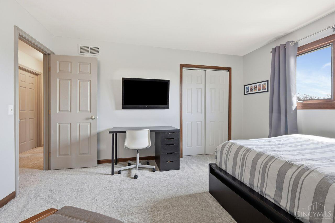 6534 Timberwolf Court