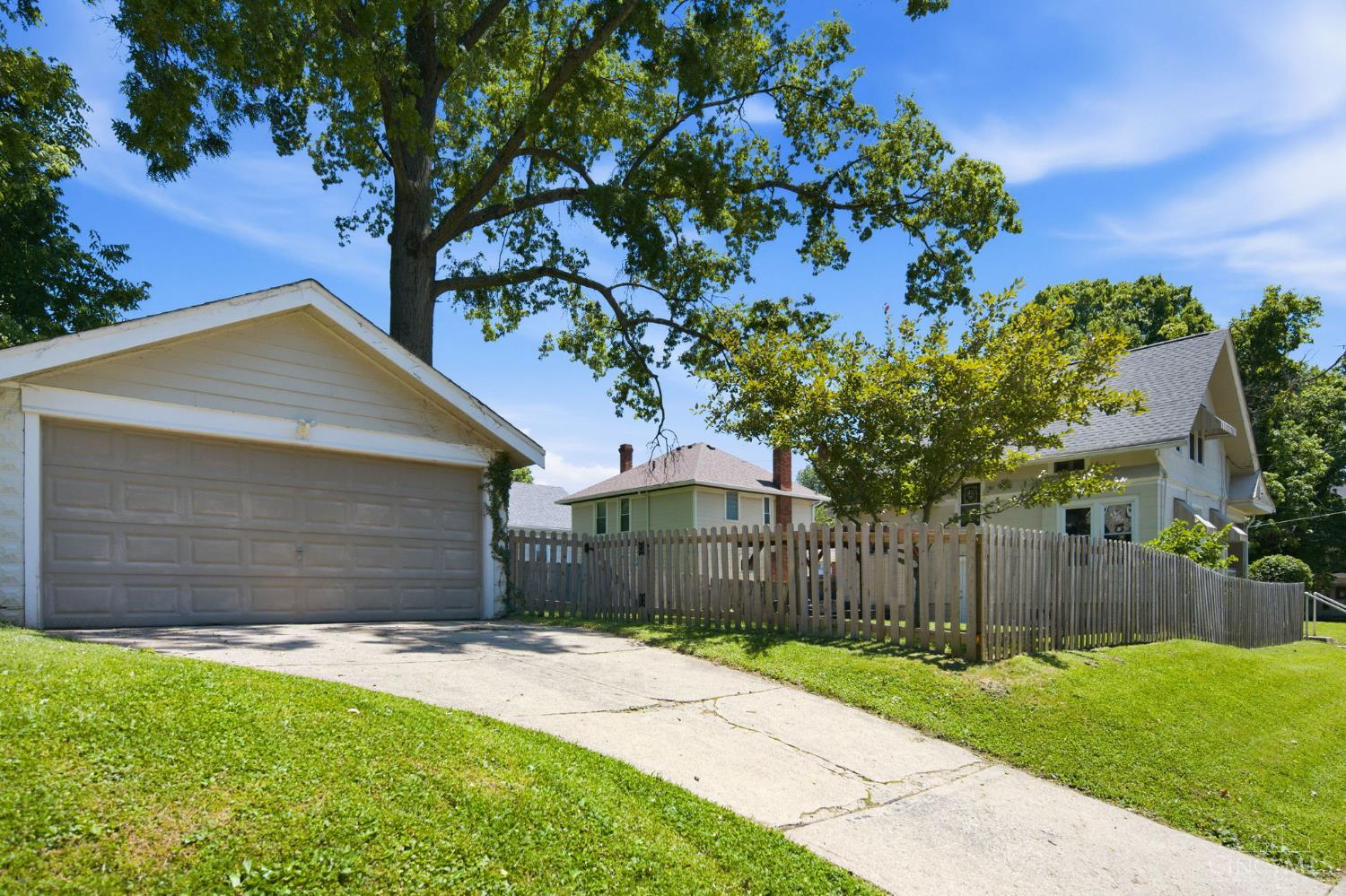 5600 Arnsby Place