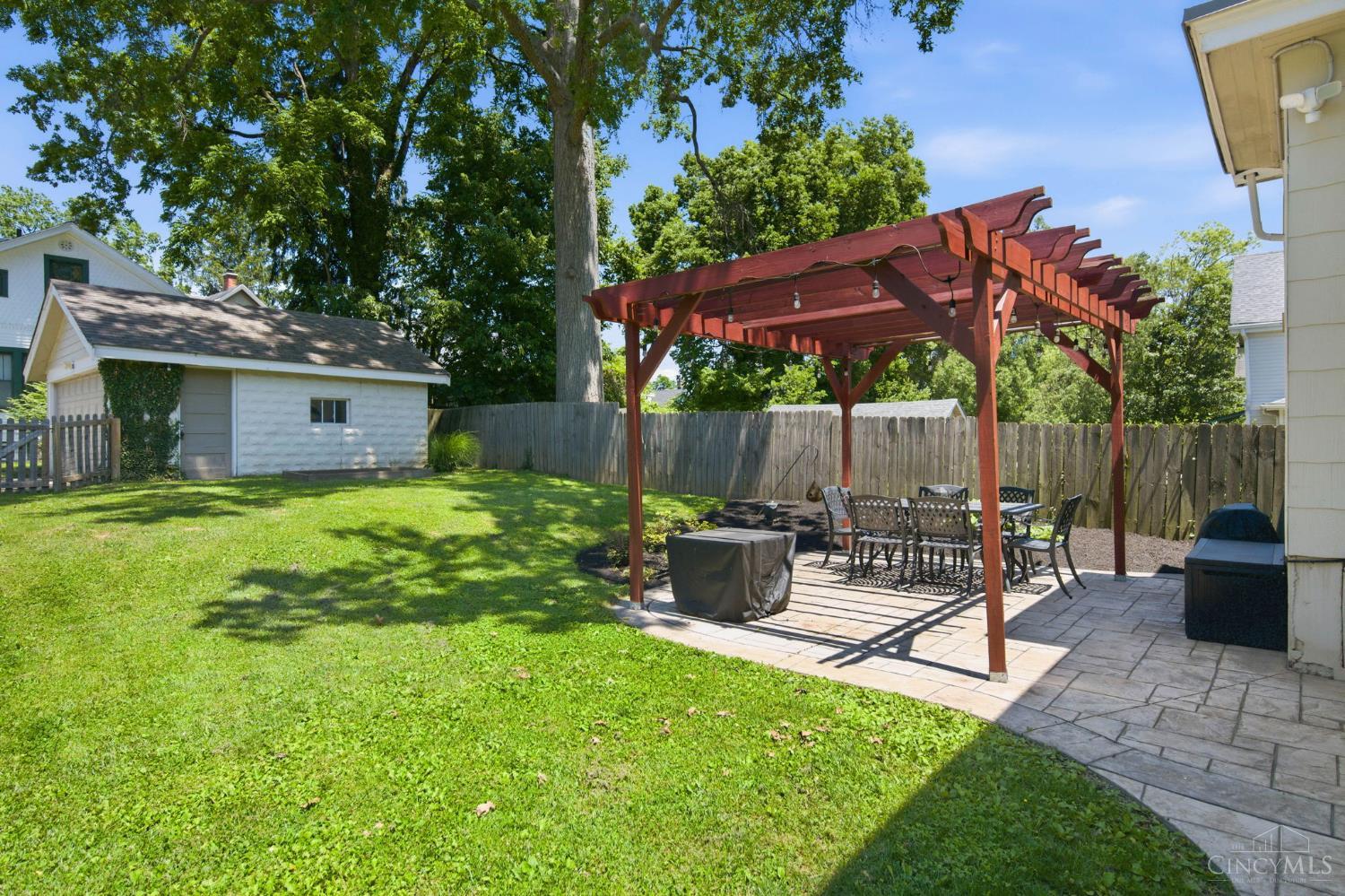 5600 Arnsby Place