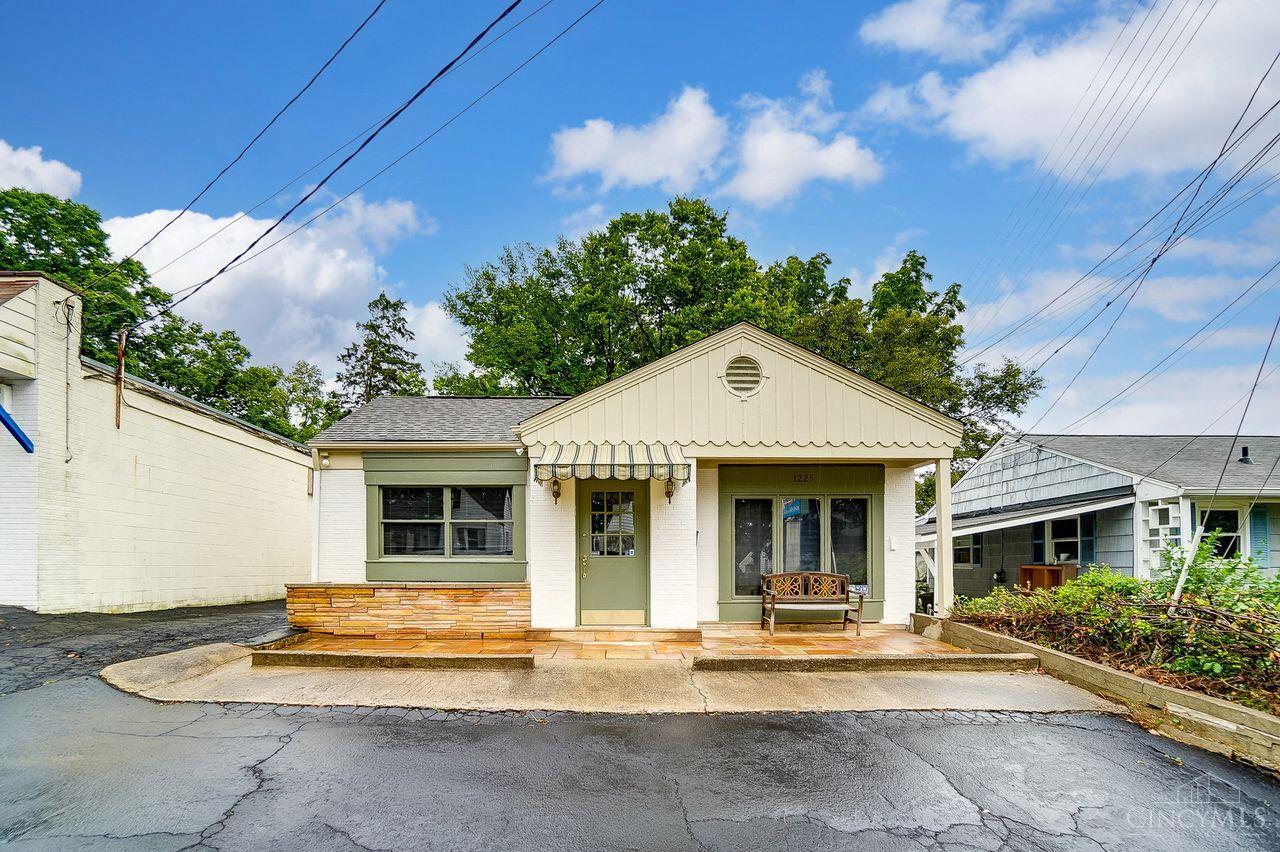 1225 Birney Lane
