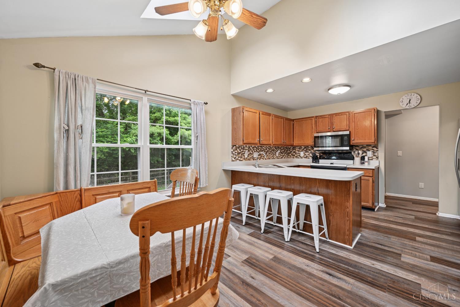 7758 Meadow Crest Court