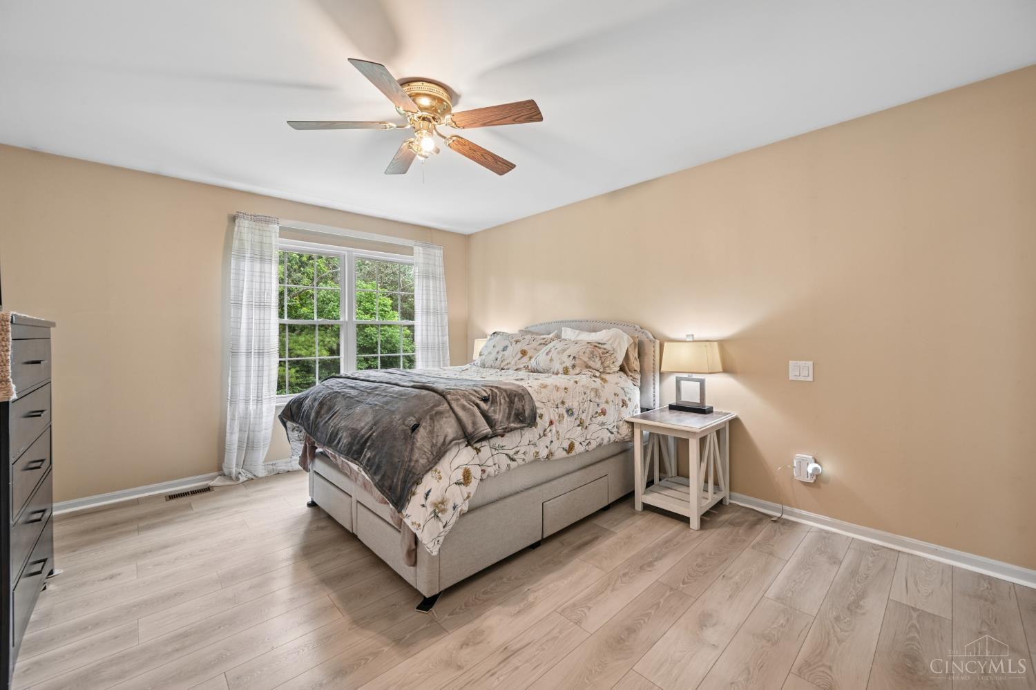 7758 Meadow Crest Court
