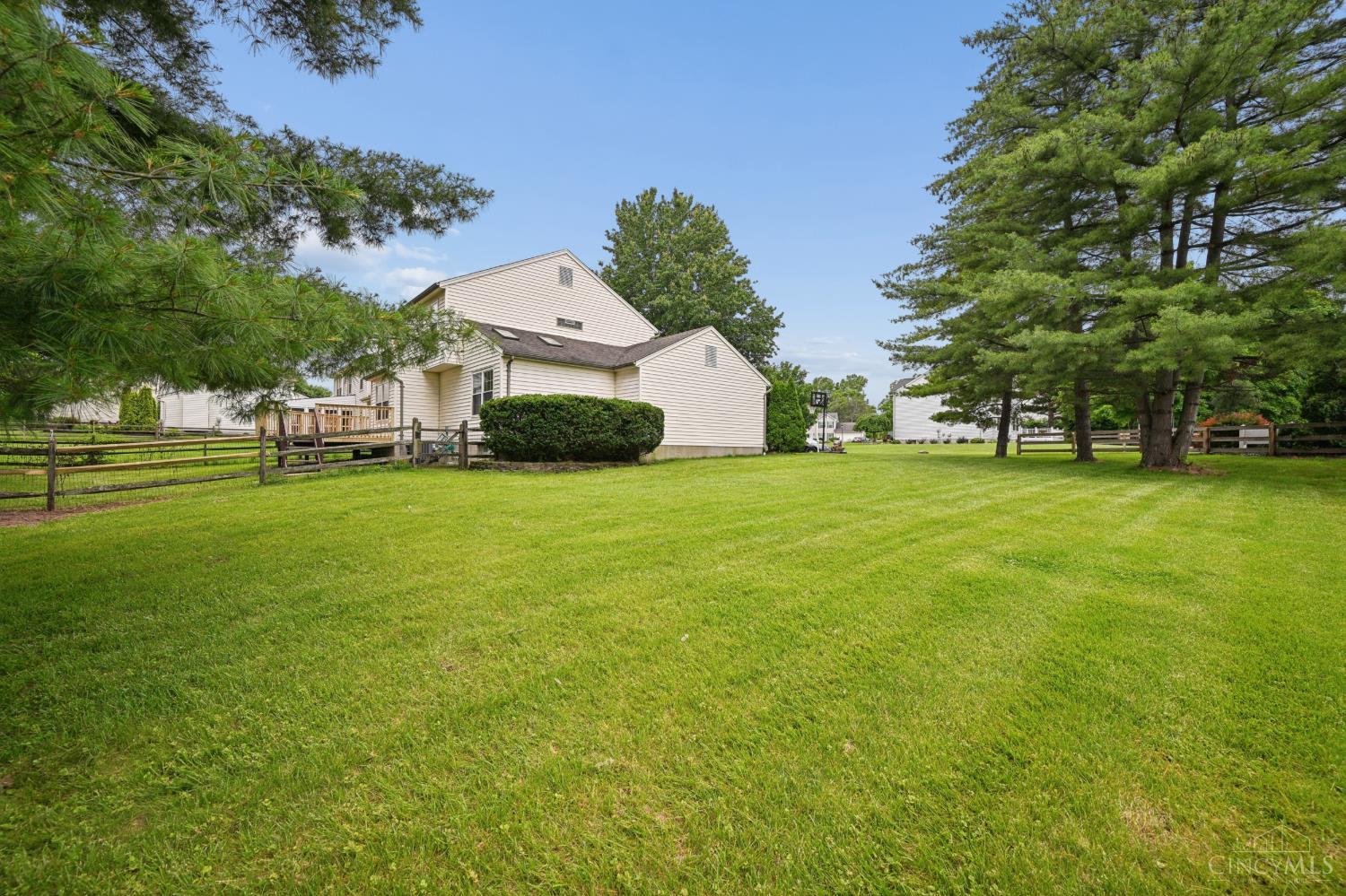 7758 Meadow Crest Court
