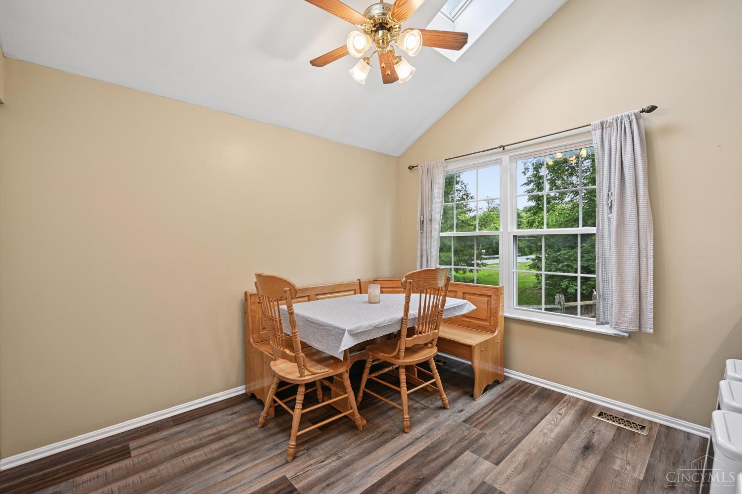 7758 Meadow Crest Court