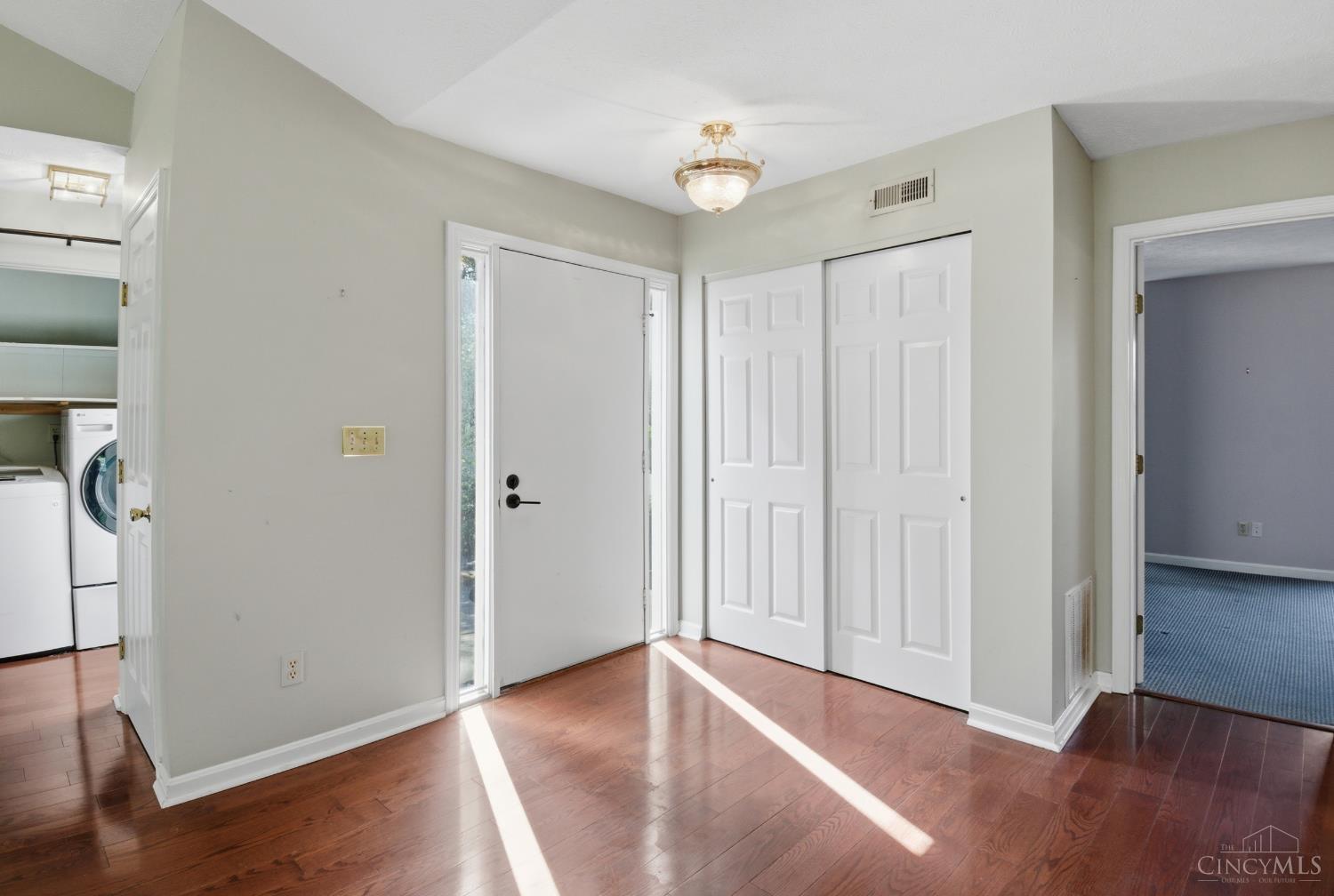 6 Devon Court