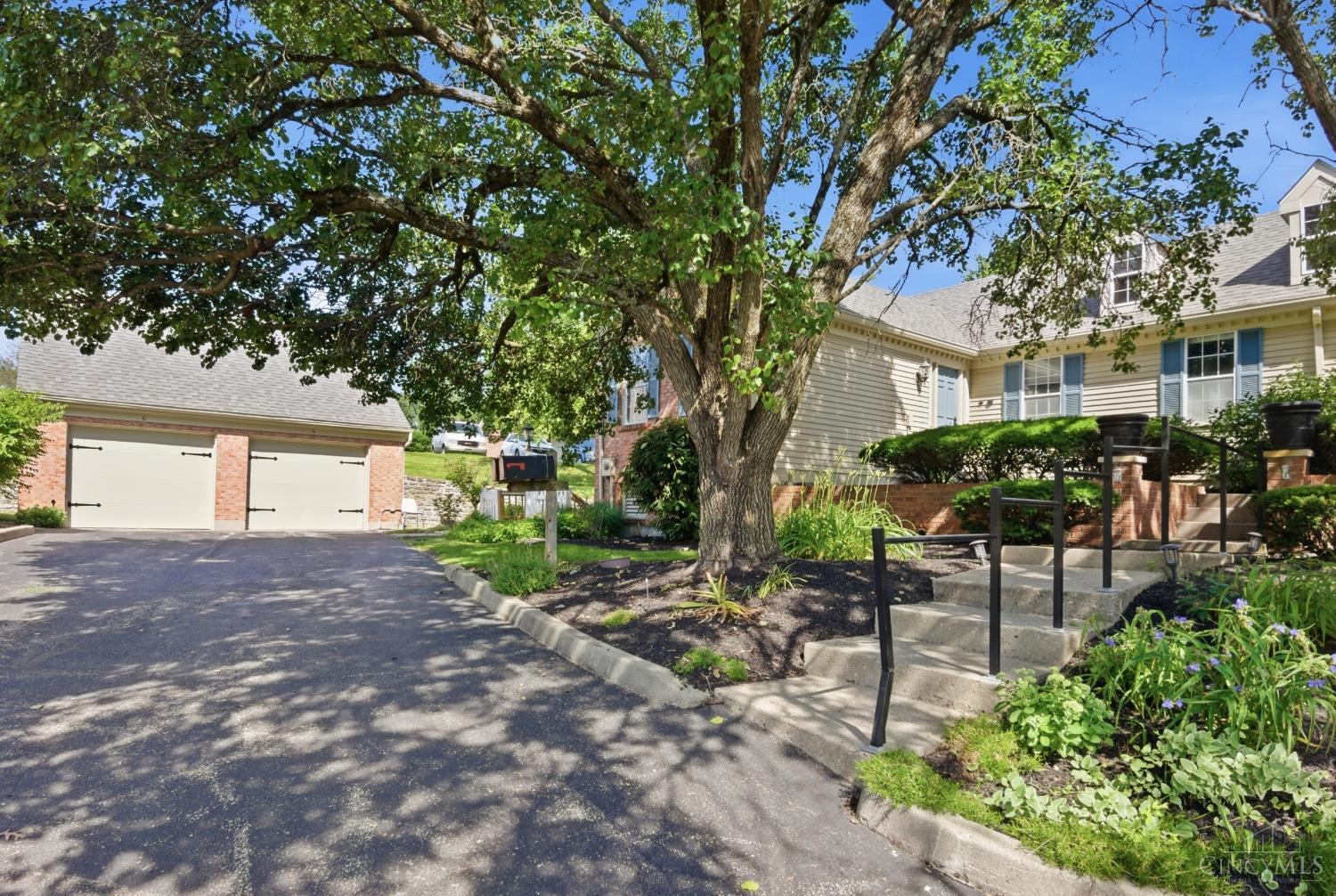 6 Devon Court