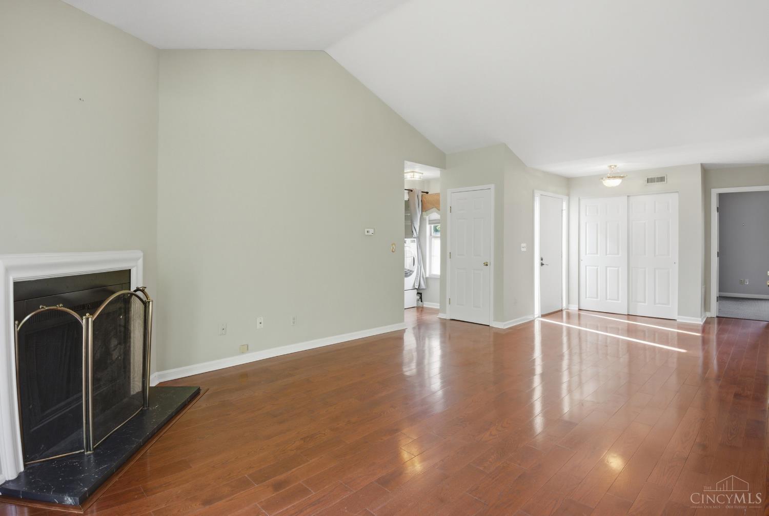 6 Devon Court