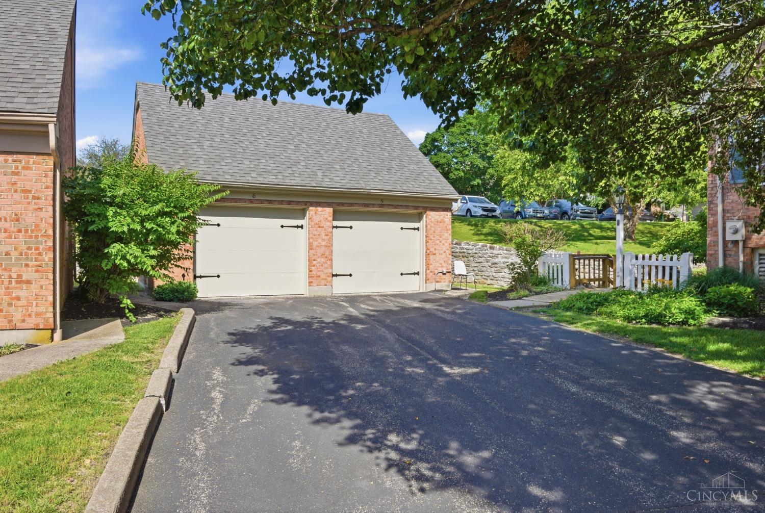 6 Devon Court
