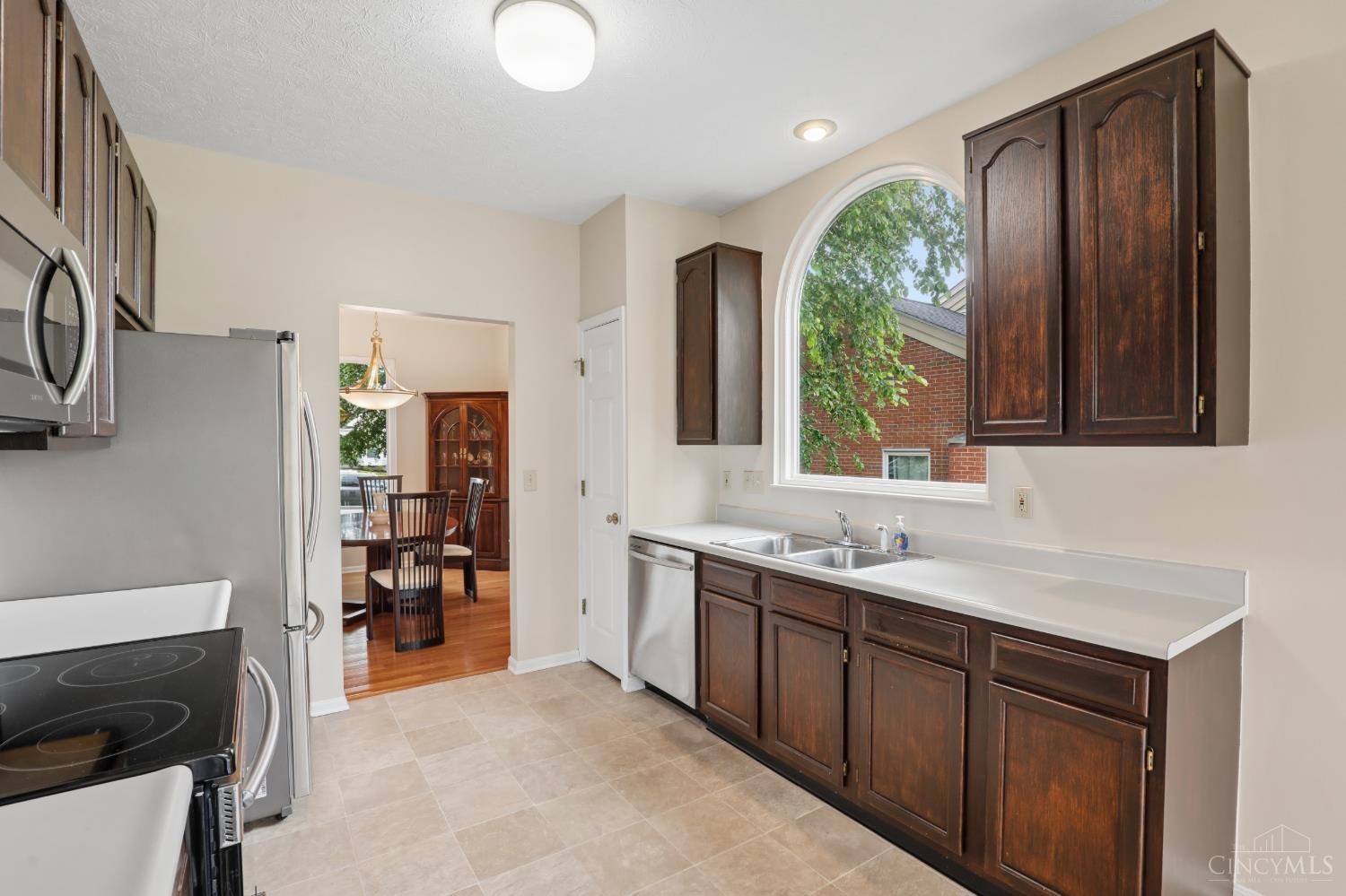 216 Breezy Vista