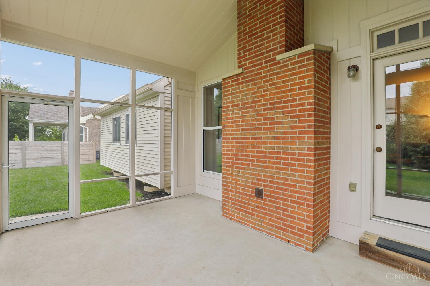 216 Breezy Vista