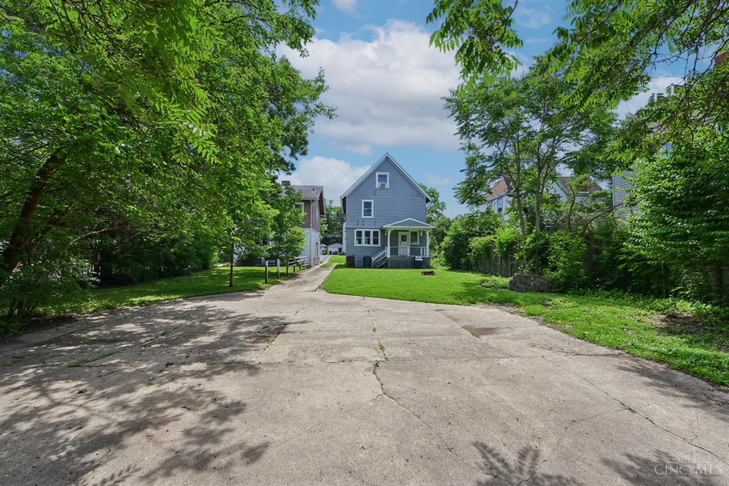 1906 Mentor Avenue