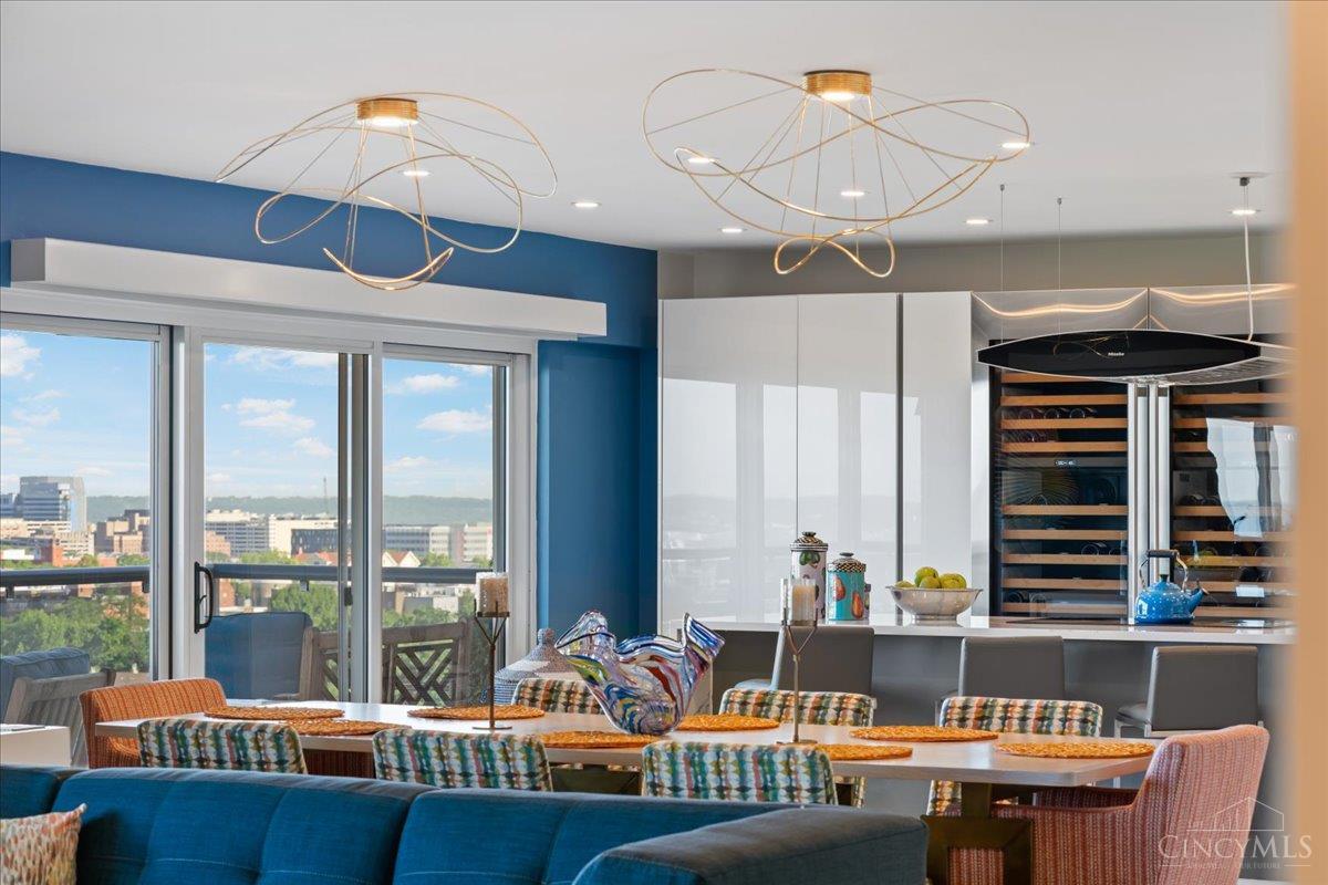 2200 Victory Parkway 2504