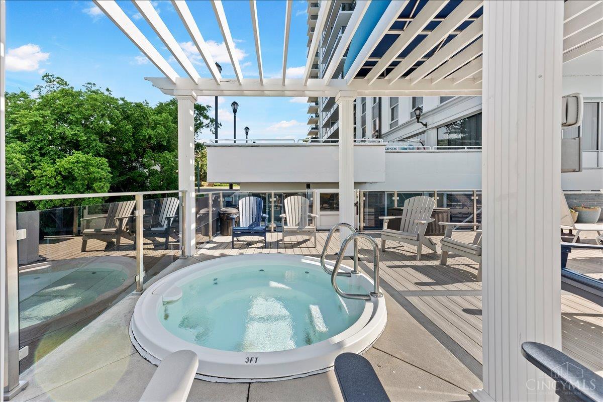 2200 Victory Parkway 2504