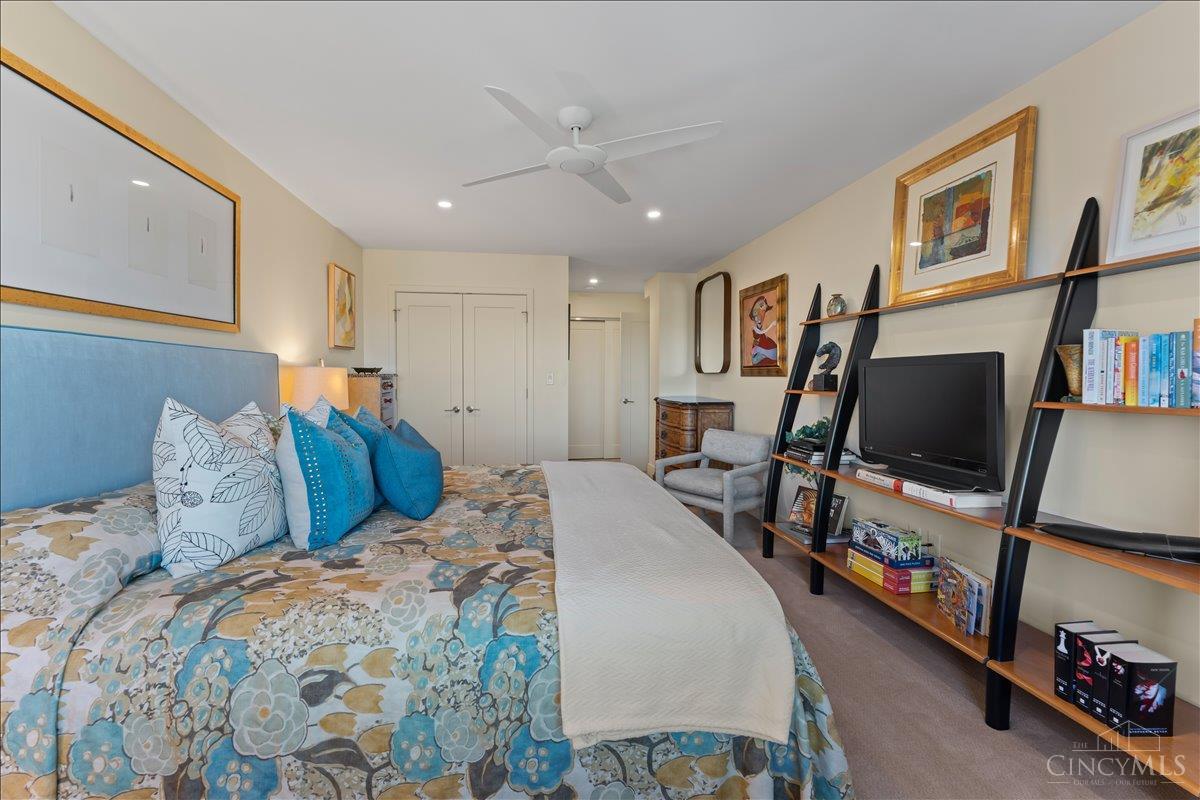 2200 Victory Parkway 2504