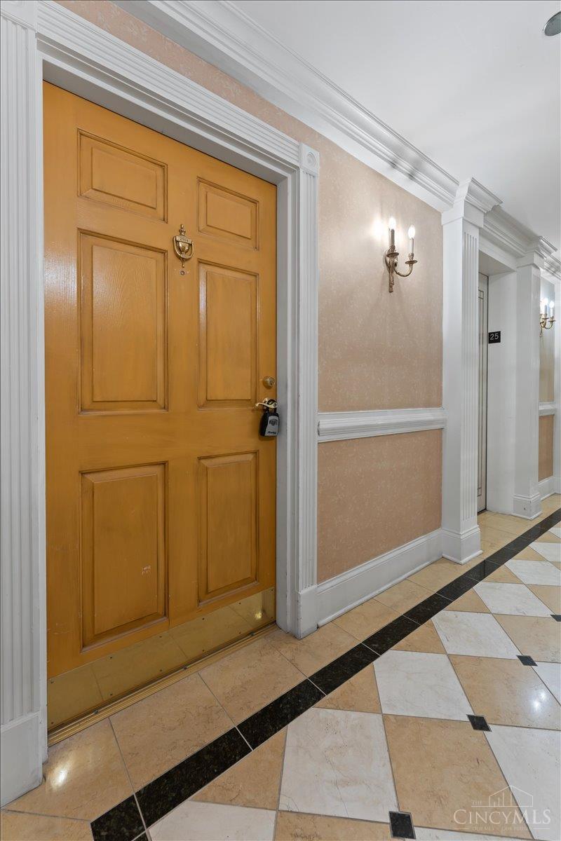 2200 Victory Parkway 2504