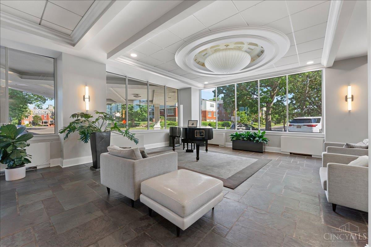 2200 Victory Parkway 2504