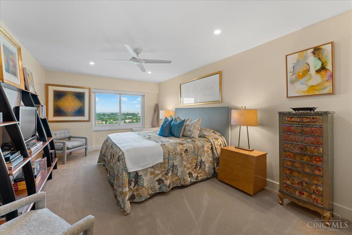 2200 Victory Parkway 2504