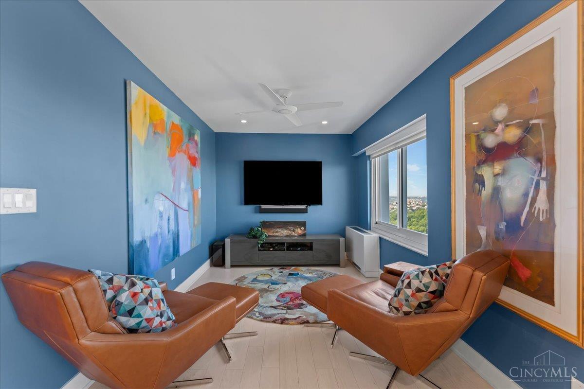 2200 Victory Parkway 2504