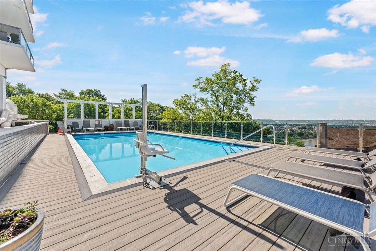 2200 Victory Parkway 2504