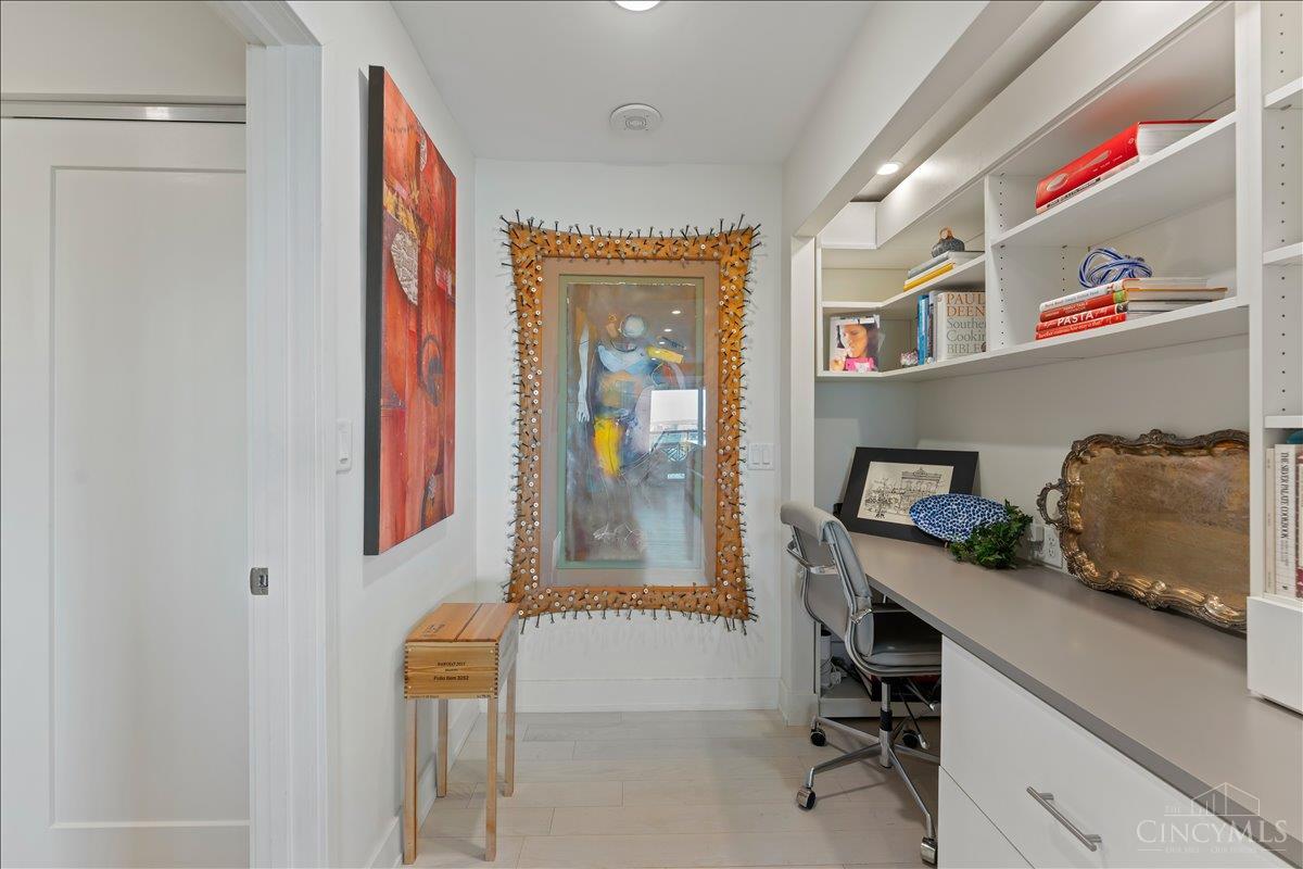 2200 Victory Parkway 2504