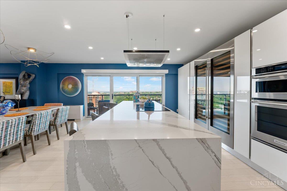 2200 Victory Parkway 2504