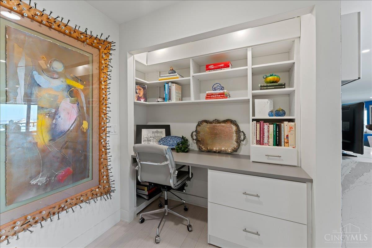 2200 Victory Parkway 2504