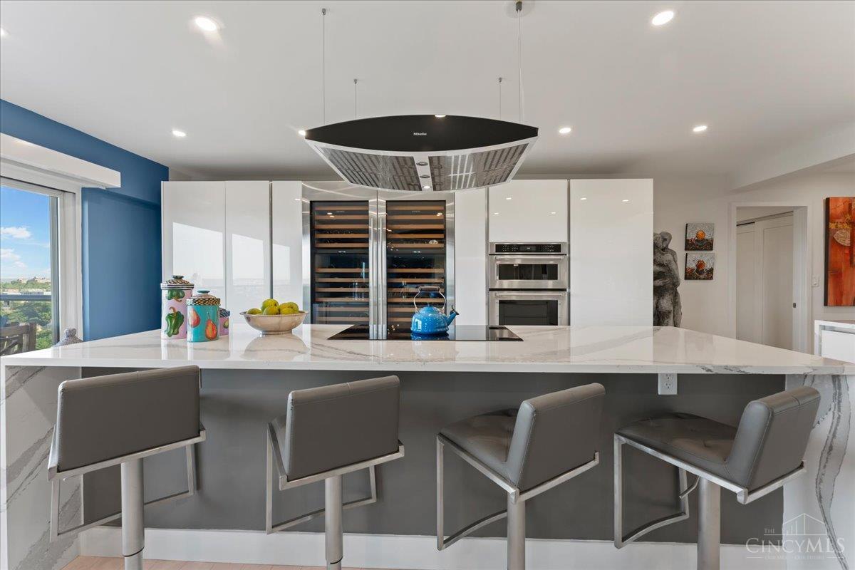 2200 Victory Parkway 2504