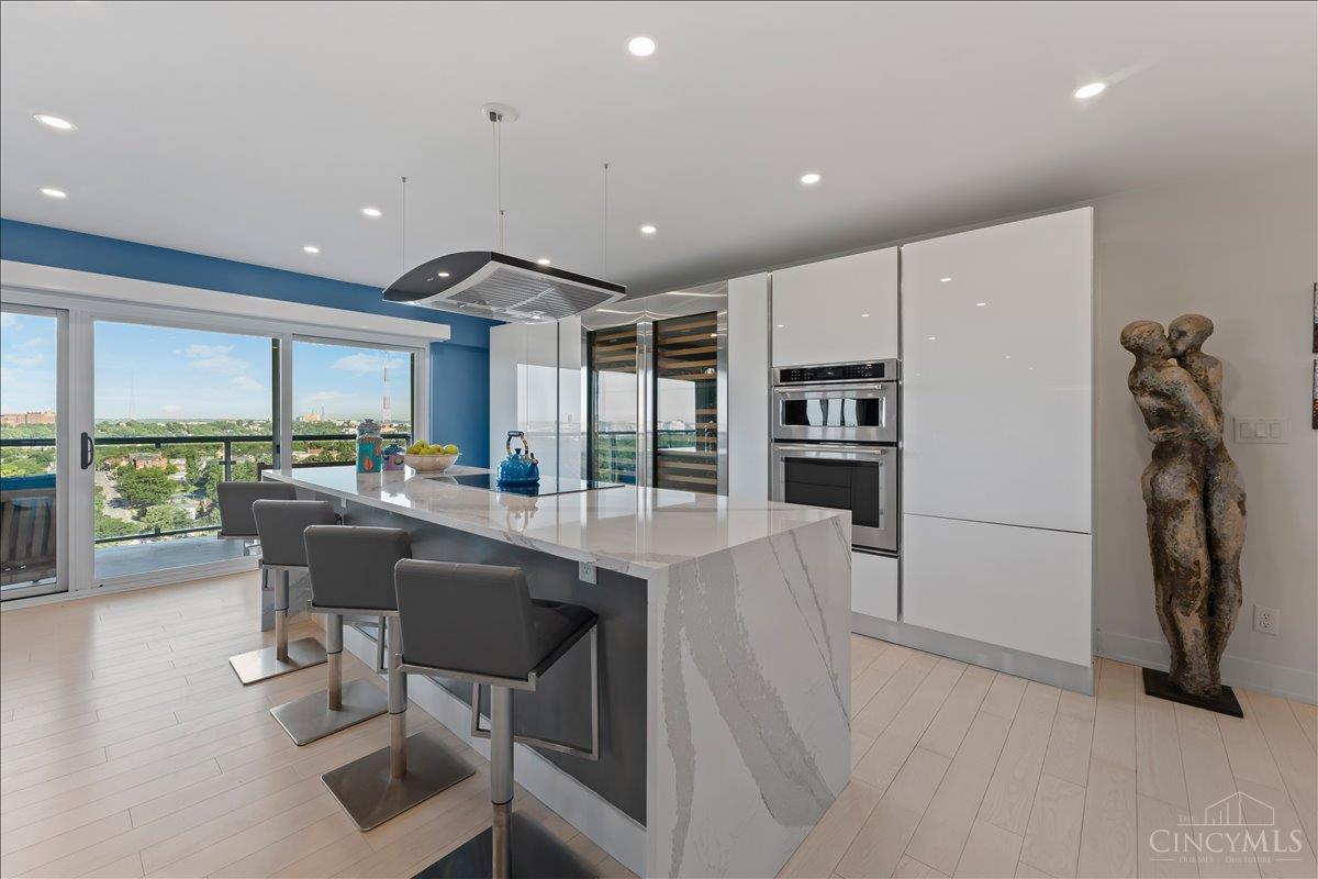 2200 Victory Parkway 2504