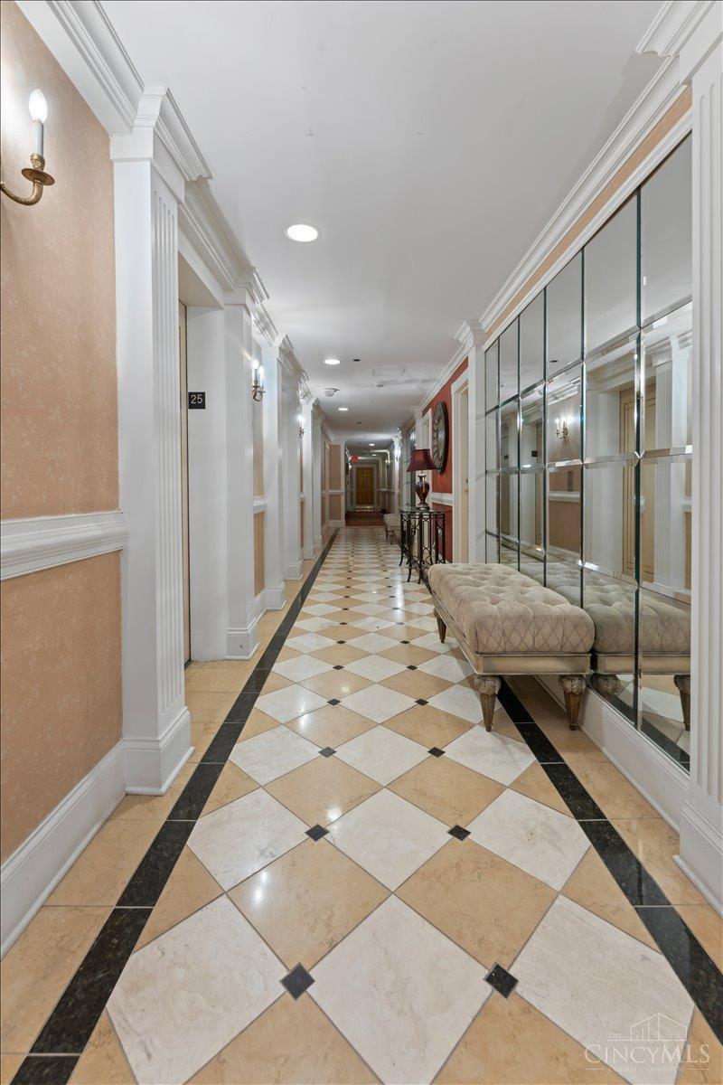 2200 Victory Parkway 2504