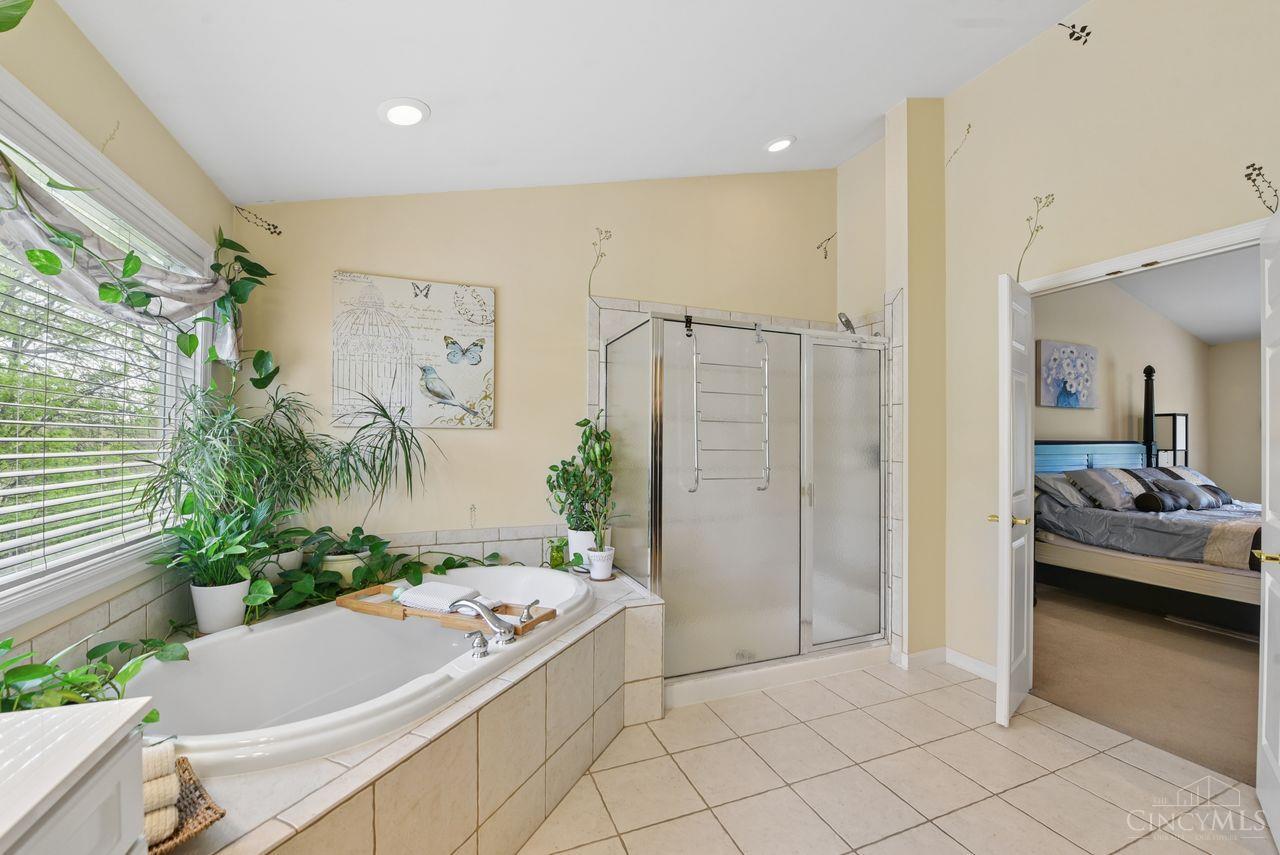 2287 Shimmering Bay Lane