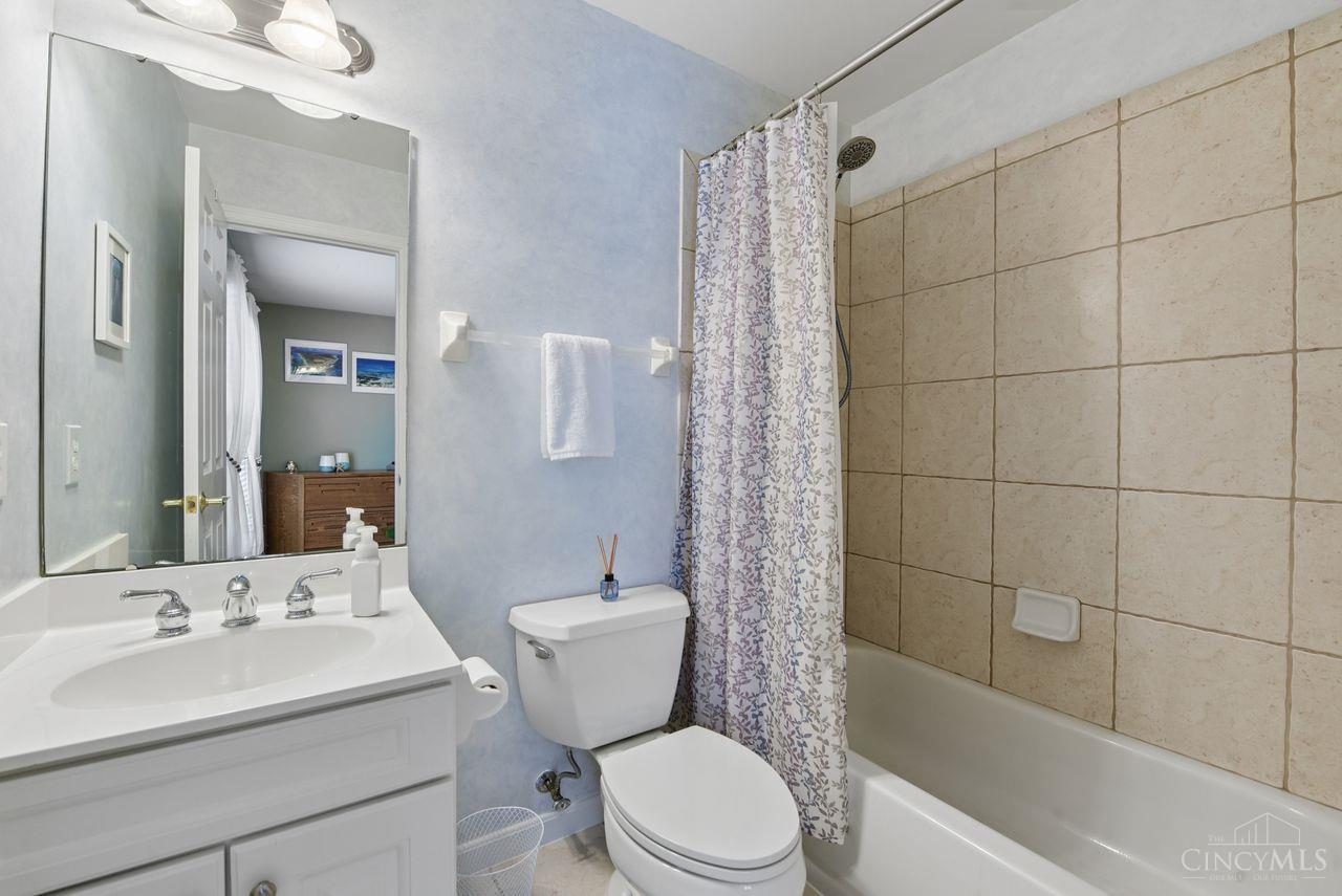 2287 Shimmering Bay Lane