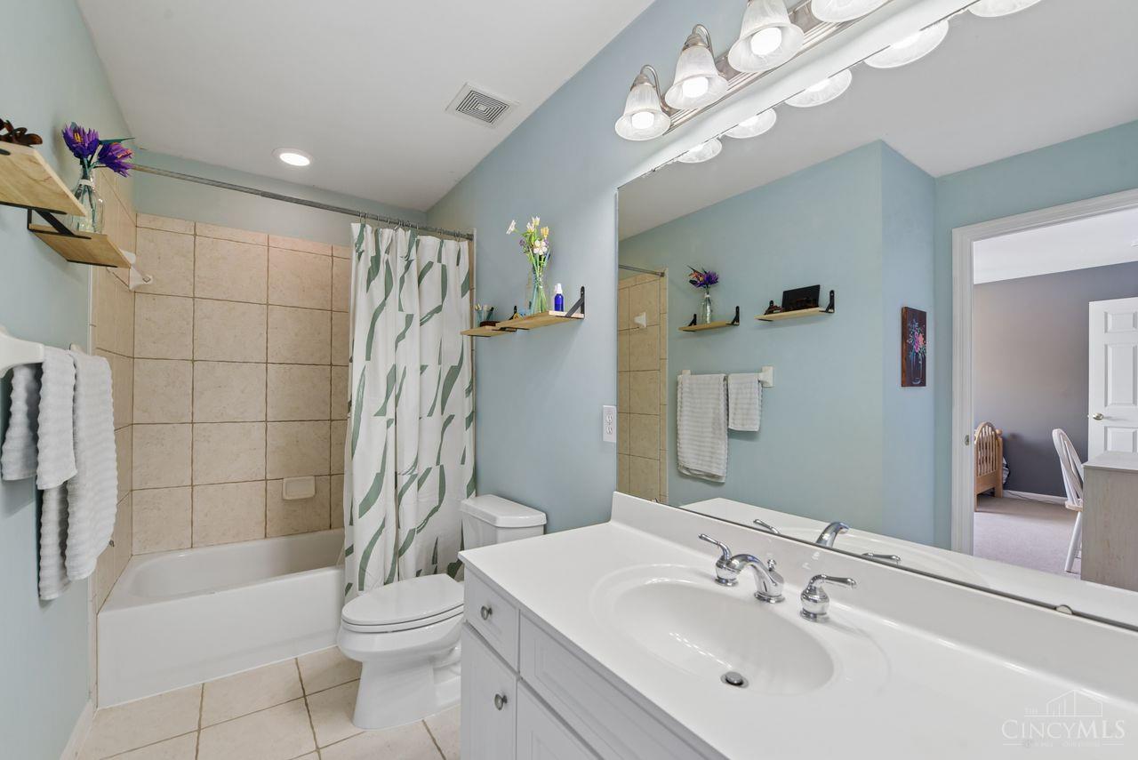 2287 Shimmering Bay Lane