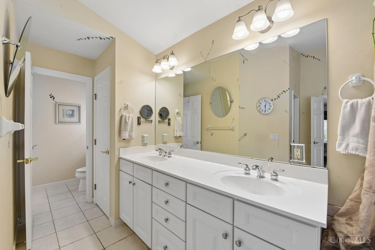 2287 Shimmering Bay Lane