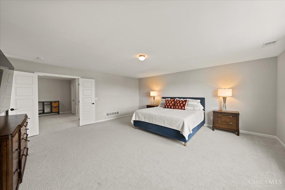5186 Center View Drive