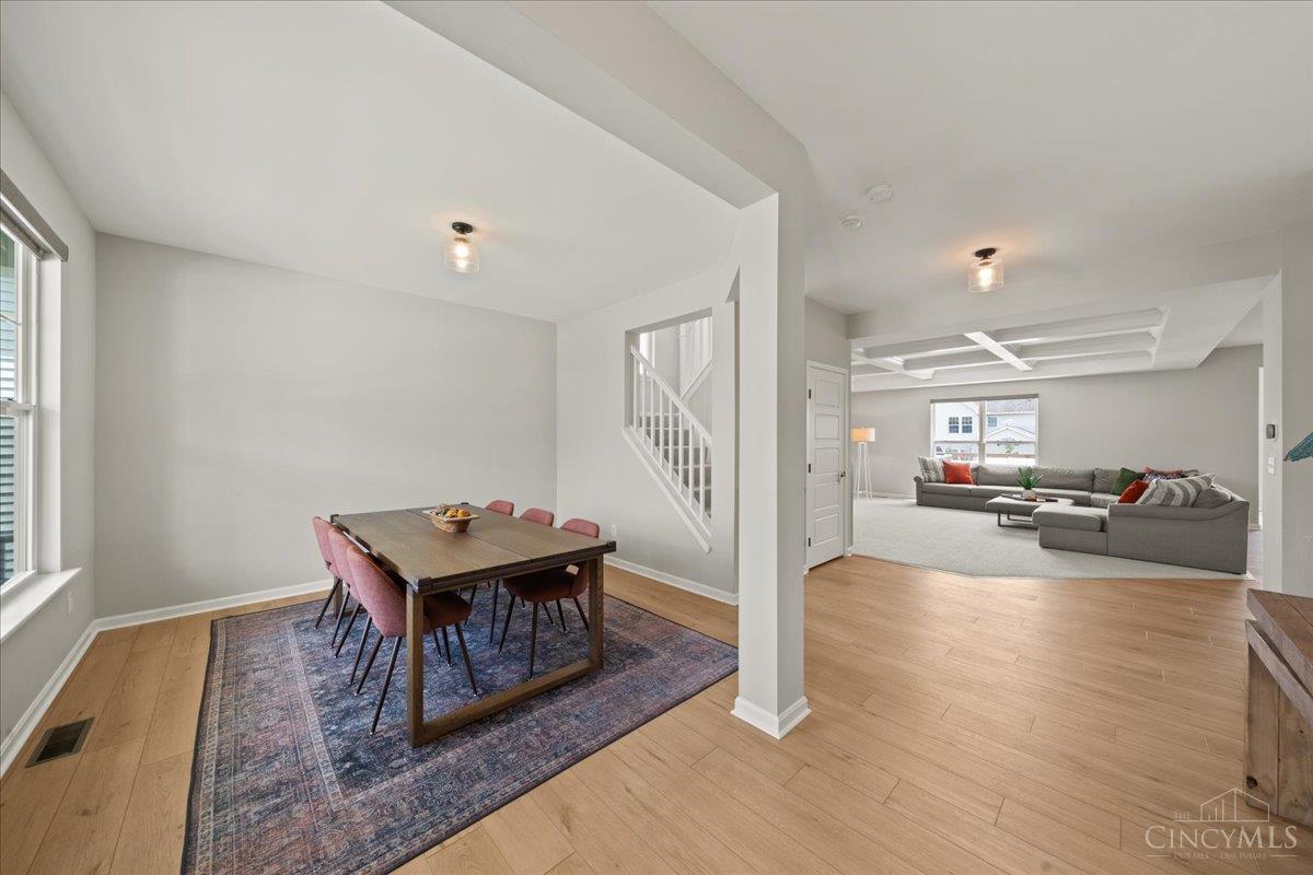 5186 Center View Drive