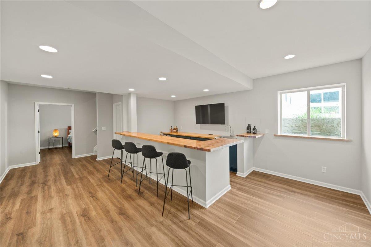 5186 Center View Drive